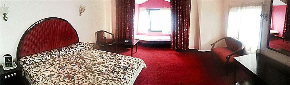 Royal Jardin Whistling Pines Resort Shimla Exterior foto