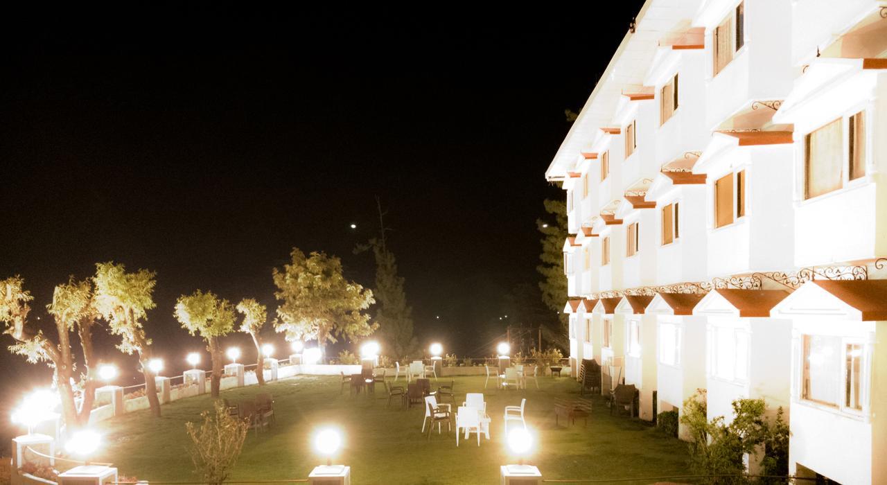 Royal Jardin Whistling Pines Resort Shimla Exterior foto