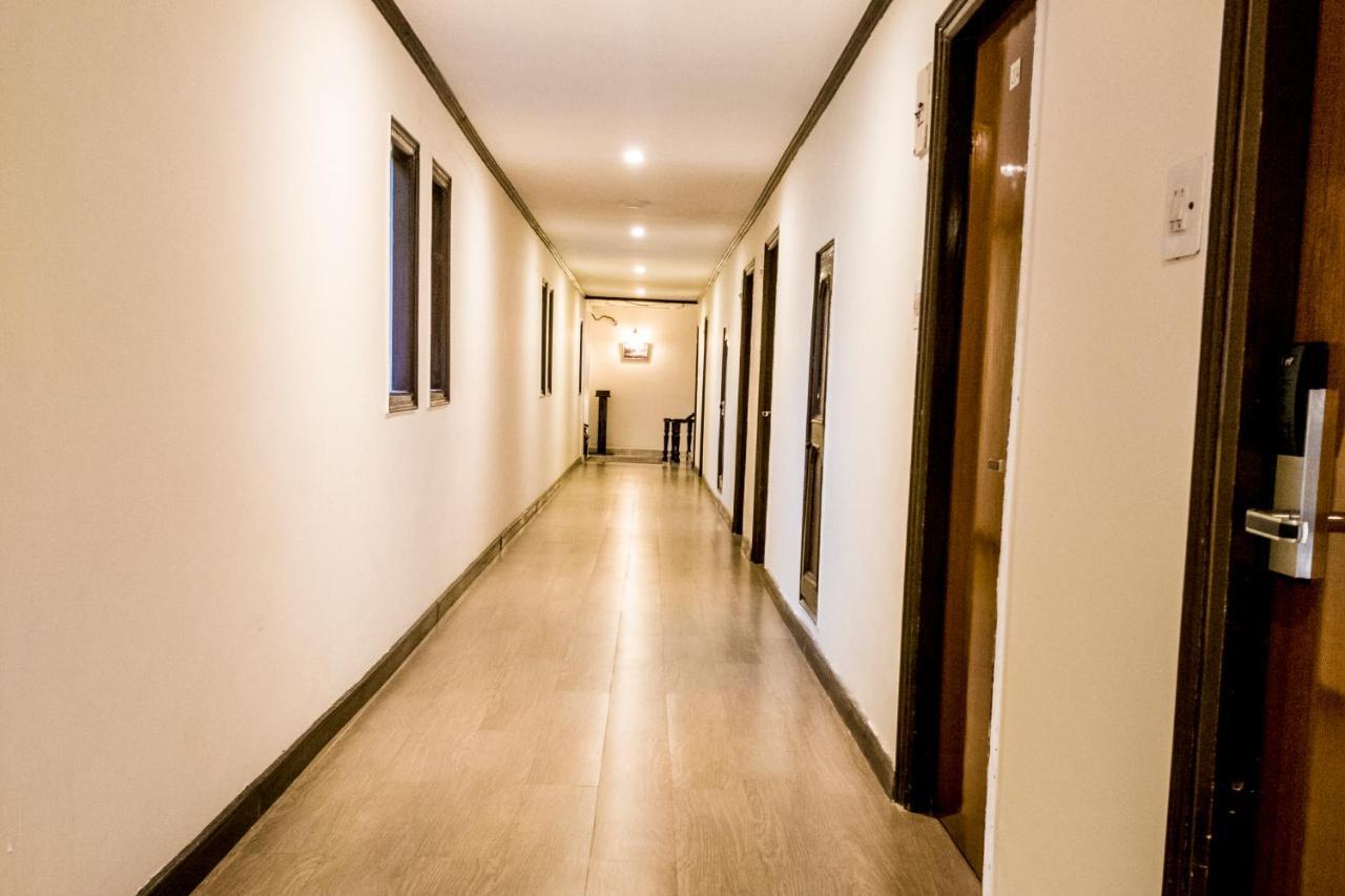 Royal Jardin Whistling Pines Resort Shimla Exterior foto